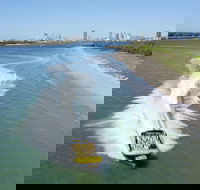 Express Jet Boat  Beers on the deck - Accommodation in Brisbane