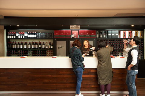 Penfolds Barossa Valley: Make Your Own Wine - Accommodation in Brisbane 1