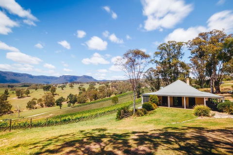 Luxury Blue Mountains Tour With Aussie BBQ Lunch And Wine Tasting - Accommodation in Brisbane 5