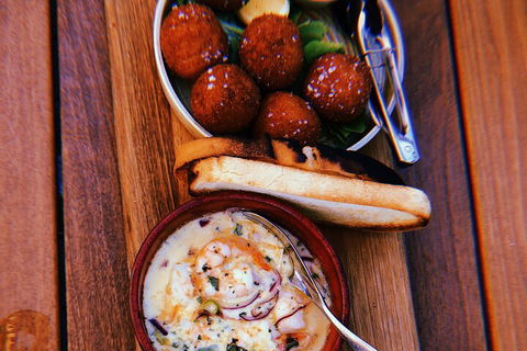 Personalised, All-inclusive Day Tours Of The Hunter Valleys Finest Venues - Accommodation in Brisbane 4