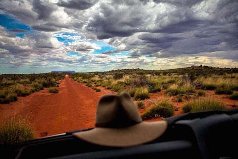 Mount Conner 4WD Small Group Tour From Ayers Rock Including Dinner - Accommodation in Brisbane 4